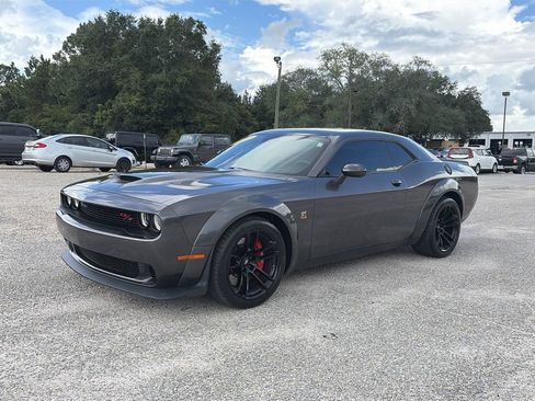 Used 2022 Dodge Challenger R/T Scat Pack RWD image 2