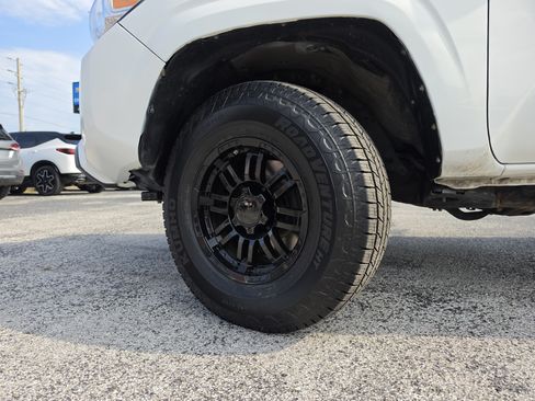 Used 2021 Toyota Tacoma SR w/ SR Convenience Package RWD image 36