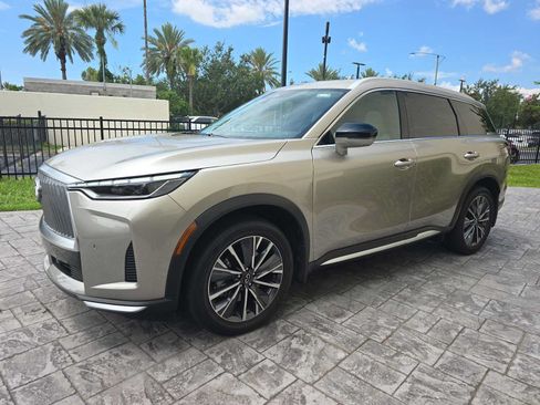 Certified 2026 INFINITI QX60 Luxe w/ Cargo Package FWD image 5
