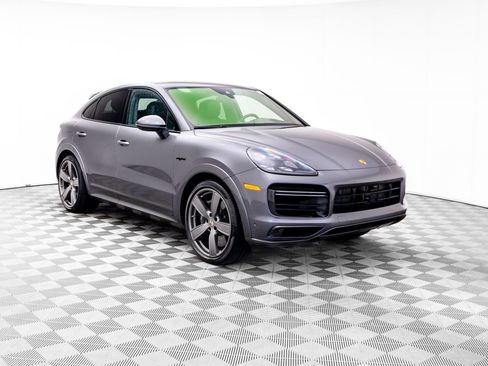 Certified 2023 Porsche Cayenne Turbo S image 6