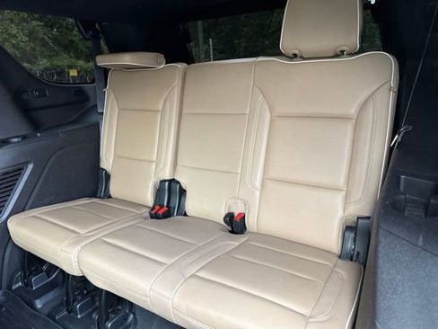 Used 2021 Chevrolet Tahoe Premier w/ Premium Package RWD image 15