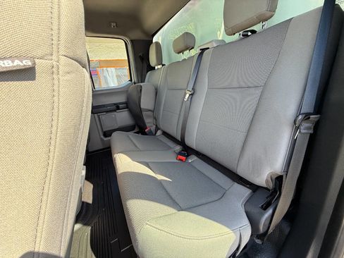 Used 2022 Ford F250 XL w/ Power Equipment Group image 8