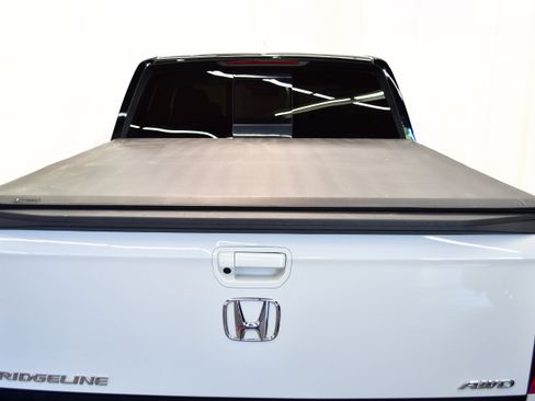 Used 2023 Honda Ridgeline Black Edition image 8