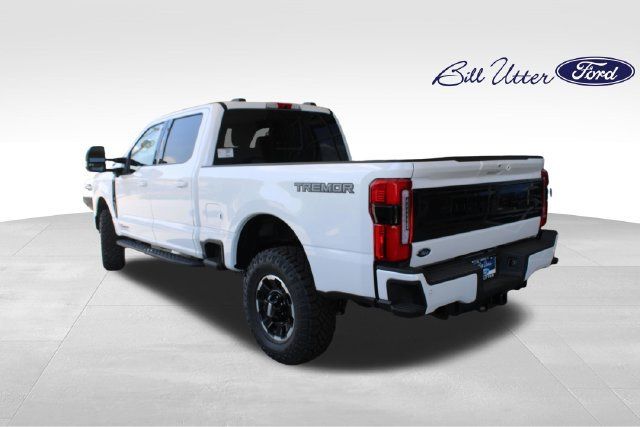 New 2026 Ford F250 Platinum w/ Tremor Off-Road Package AWD/4WD image 4