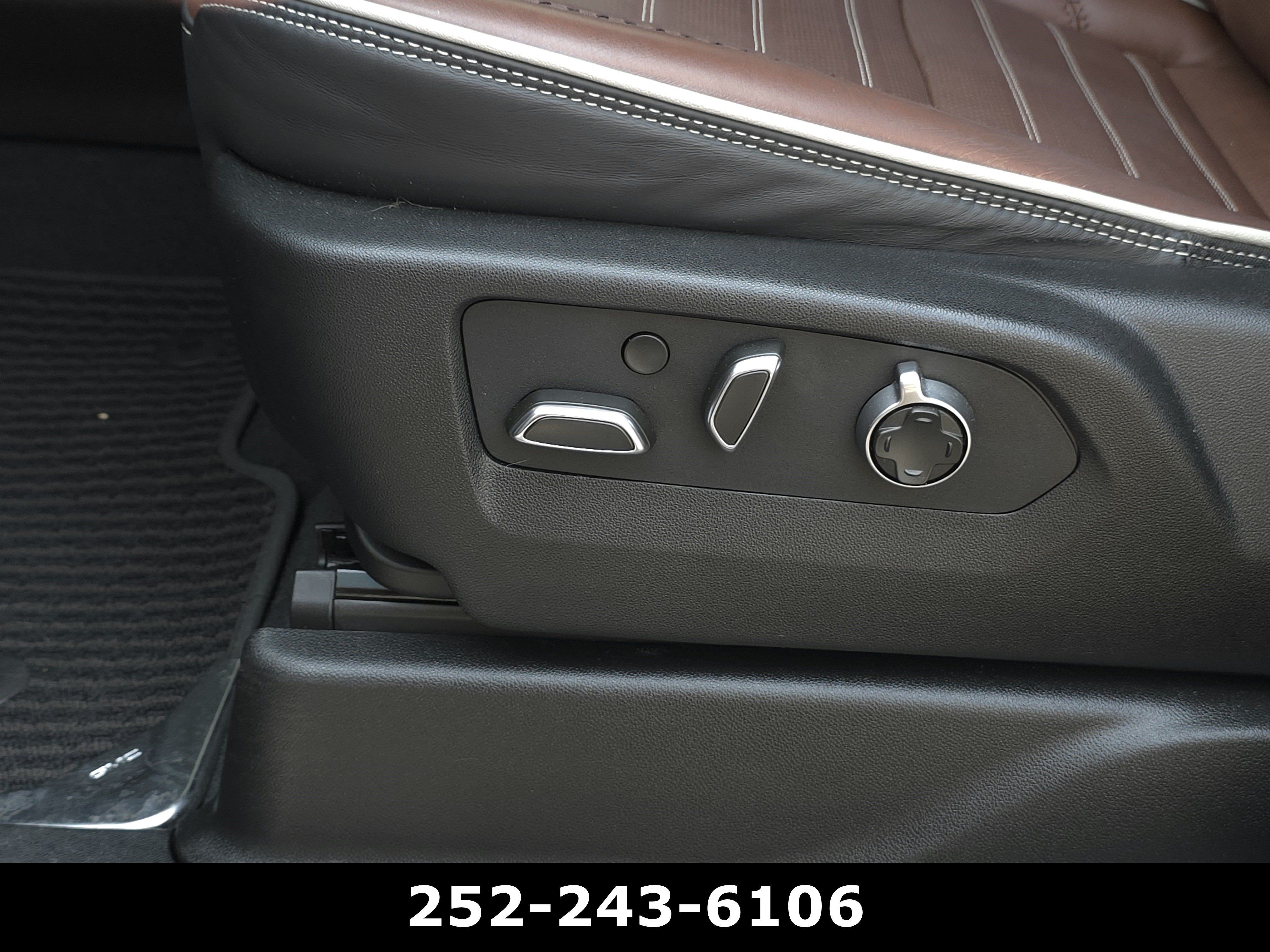 Used 2024 GMC Yukon Denali Ultimate AWD/4WD image 11