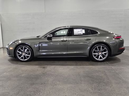 New 2026 Porsche Panamera 4 AWD/4WD image 2