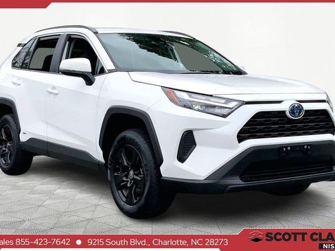 Used 2024 Toyota RAV4 XLE image 1