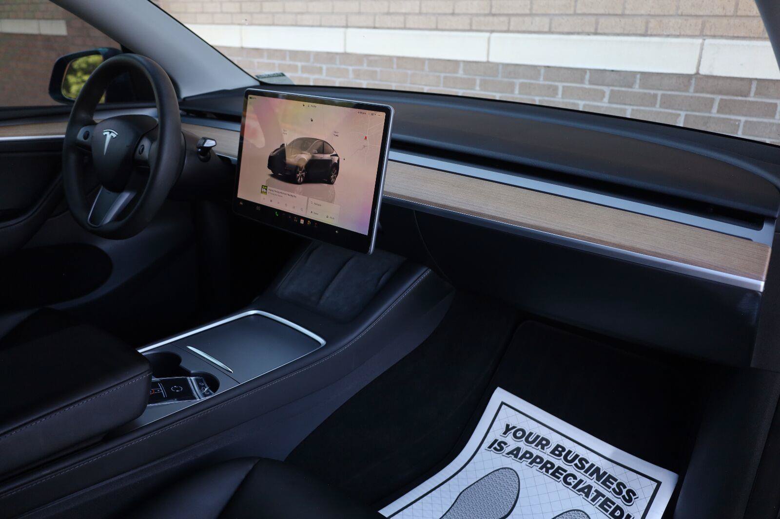 Used 2023 Tesla Model Y Long Range AWD/4WD image 29