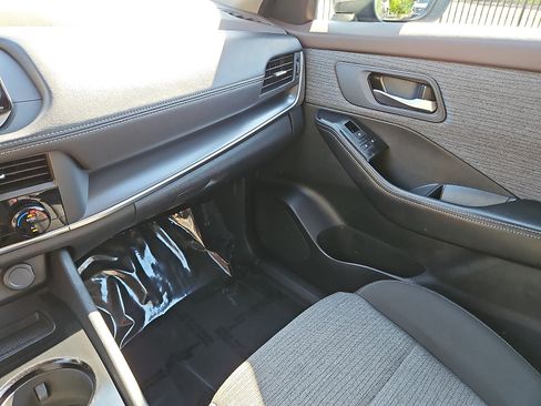 Certified 2023 Nissan Rogue SV AWD/4WD image 23