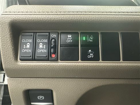 Used 2020 Honda Odyssey EX image 34