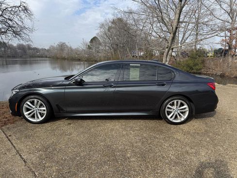 Used 2016 BMW 750i xDrive image 10