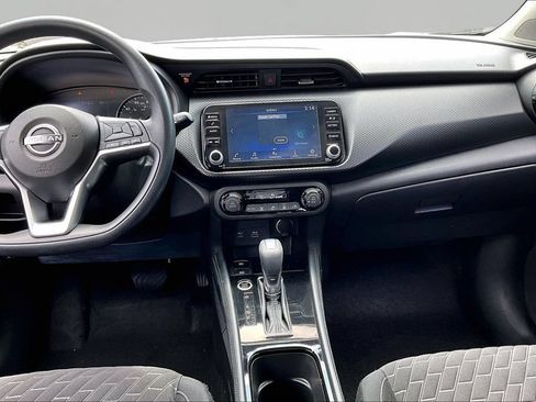 Used 2022 Nissan Kicks SV FWD image 10