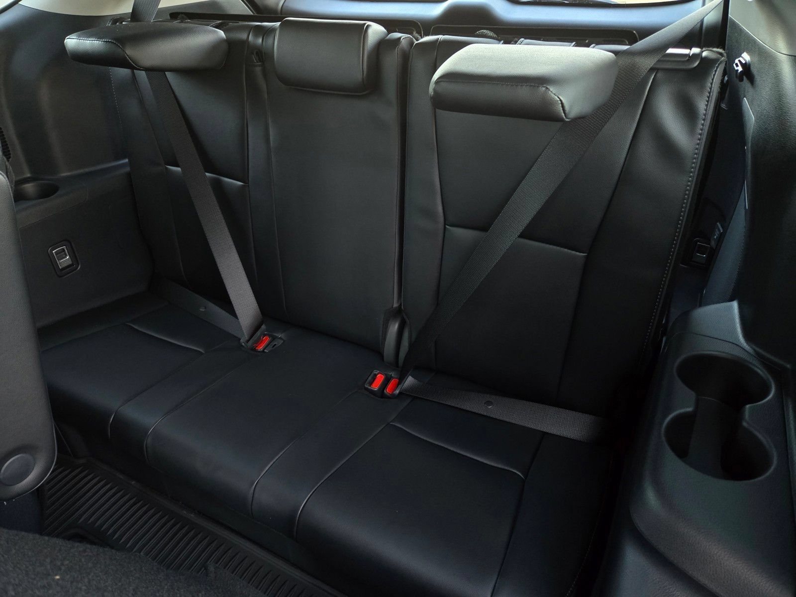 Used 2026 Toyota Highlander Limited AWD/4WD image 12