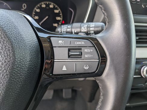 Used 2023 Honda Pilot EX-L image 38