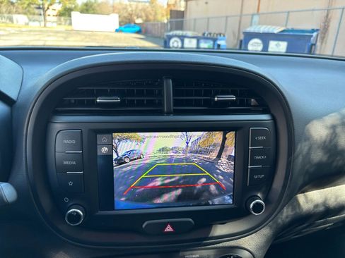 Used 2025 Kia Soul LX w/ LX Technology Package image 20