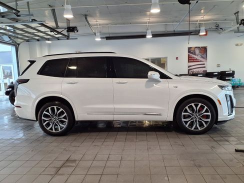 Used 2024 Cadillac XT6 Sport AWD/4WD image 36