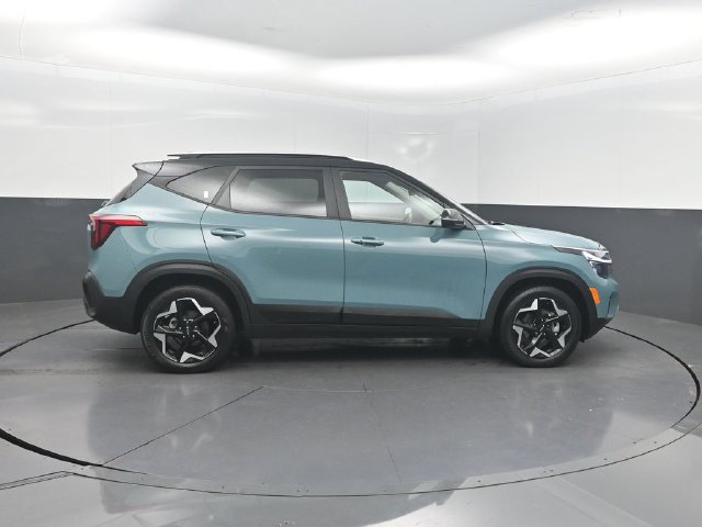 Used 2025 Kia Seltos S FWD image 28