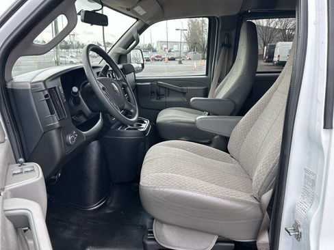 Used 2023 Chevrolet Express 3500 LS image 20