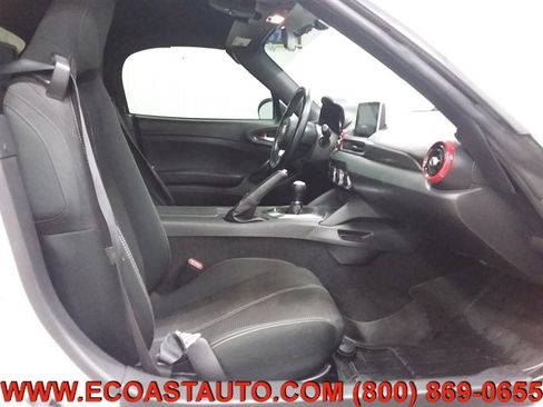 Used 2018 FIAT 124 Spider Classica w/ Technology Group image 12