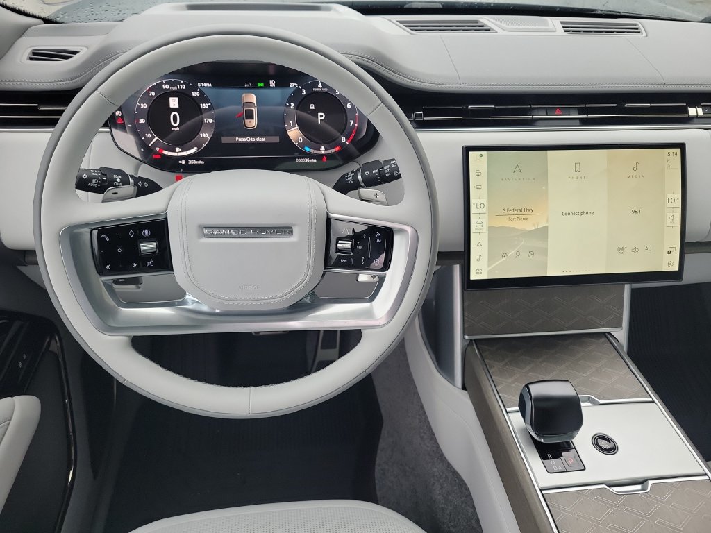 New 2026 Land Rover Range Rover SV AWD/4WD image 19