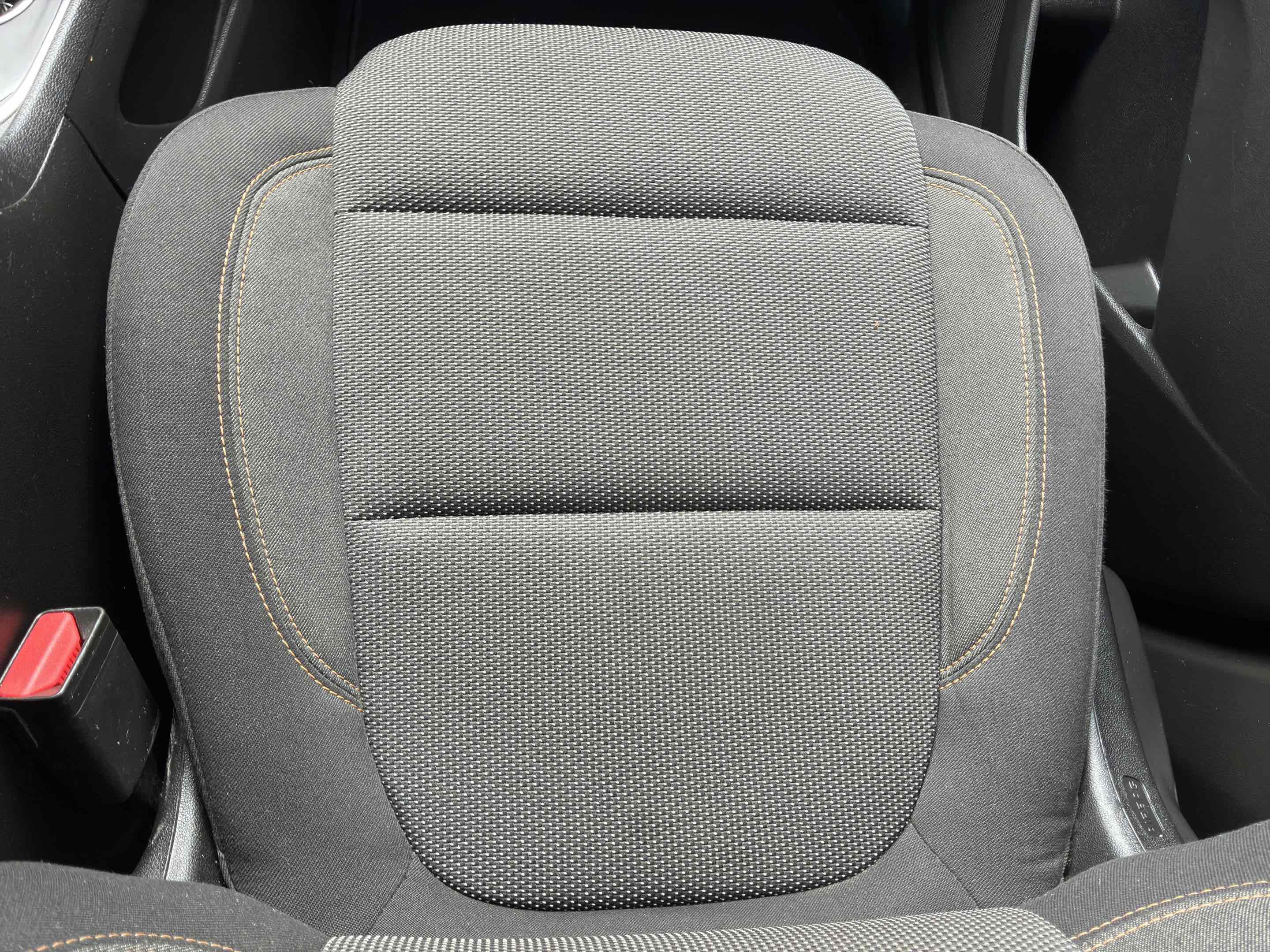 Used 2020 Chevrolet Traverse LS FWD image 39