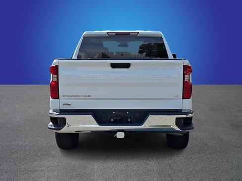 Used 2022 Chevrolet Silverado 1500 LT AWD/4WD image 5