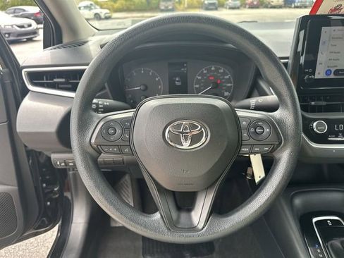 Used 2023 Toyota Corolla LE image 17