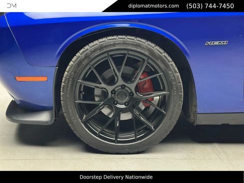 Used 2018 Dodge Challenger R/T Plus image 33