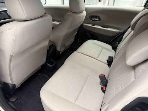 Used 2016 Honda HR-V LX image 19