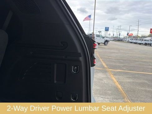 Used 2025 GMC Acadia Elevation image 16