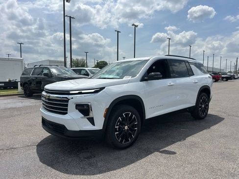 New 2026 Chevrolet Traverse LT FWD image 7