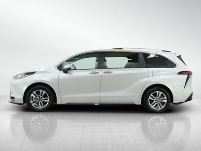 New 2024 Toyota Sienna Limited