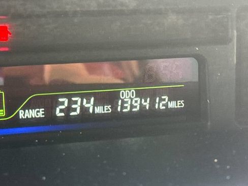 Used 2014 Toyota Prius V Three FWD image 30