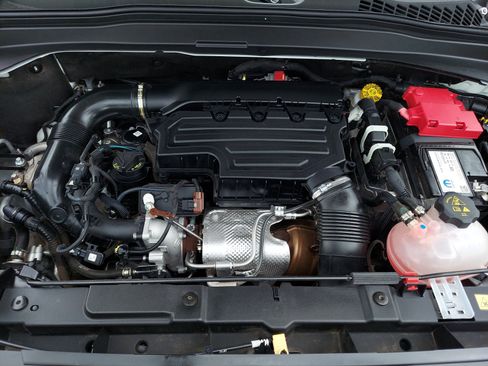 Used 2023 Jeep Renegade Latitude image 29