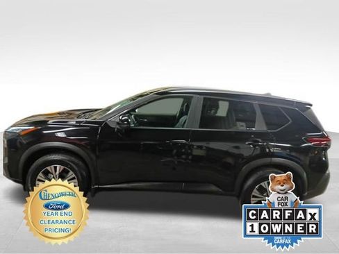 Used 2023 Nissan Rogue SV w/ SV Premium Package image 2