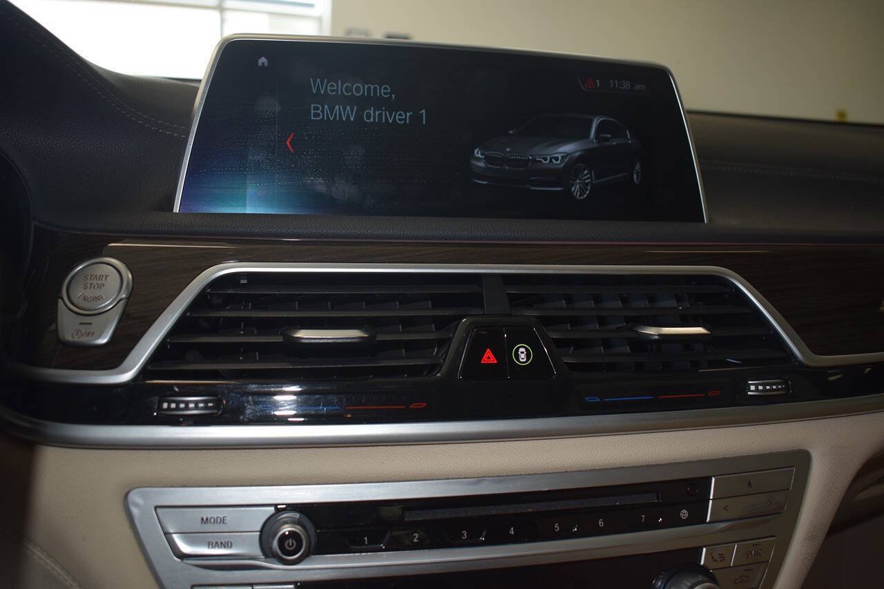 Used 2019 BMW 740i RWD image 28