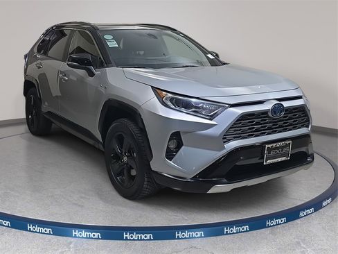 Used 2020 Toyota RAV4 XSE image 4