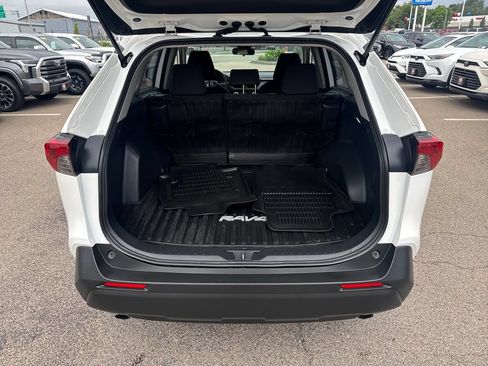 Used 2025 Toyota RAV4 LE AWD/4WD image 7