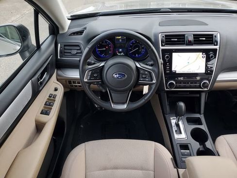 Used 2019 Subaru Outback 2.5i Premium image 18