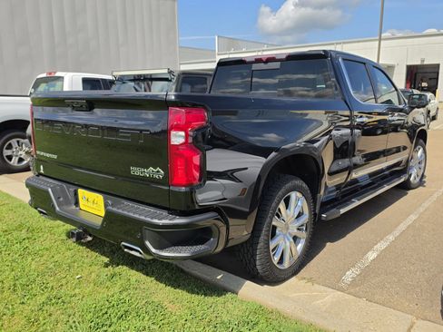 Used 2022 Chevrolet Silverado 1500 High Country AWD/4WD image 4