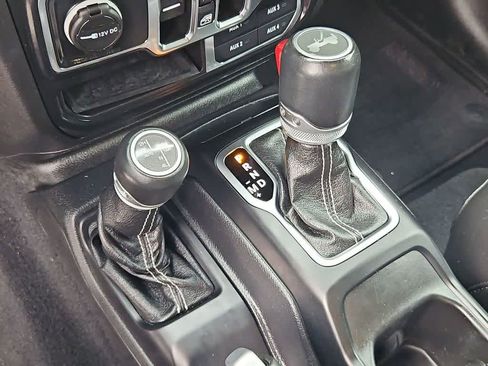 Used 2021 Jeep Wrangler Unlimited Sahara w/ Cold Weather Group image 33