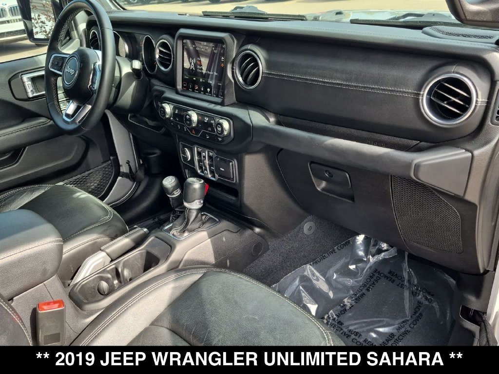 Used 2019 Jeep Wrangler Unlimited Sahara AWD/4WD image 33