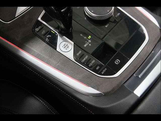 Used 2023 BMW X5 xDrive40i AWD/4WD image 16