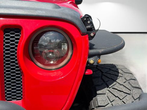 Used 2018 Jeep Wrangler Unlimited Sport S AWD/4WD image 9
