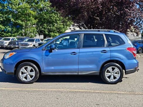 Used 2016 Subaru Forester 2.5i Premium w/ All-Weather Package AWD/4WD image 4