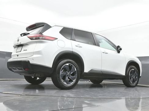Used 2024 Nissan Rogue SV AWD/4WD image 43