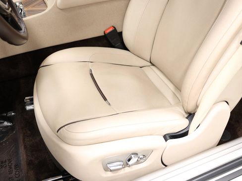 Used 2015 Rolls-Royce Wraith RWD image 27