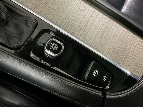 Used 2022 Volvo XC90 T6 Inscription image 22