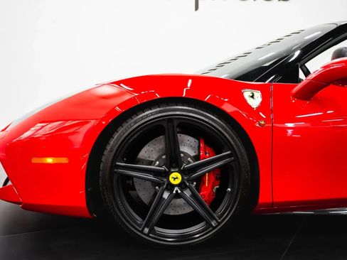 Used 2019 Ferrari 488 Spider Convertible 2D image 28