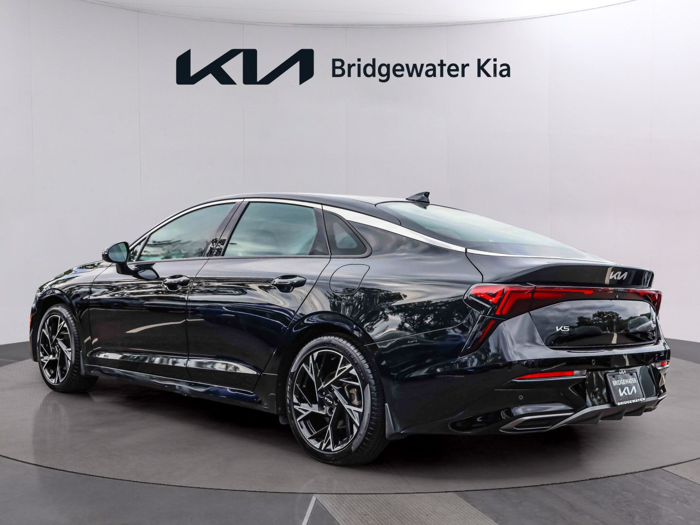 Certified 2025 Kia K5 GT-Line w/ GT-Line Premium Package AWD/4WD image 4